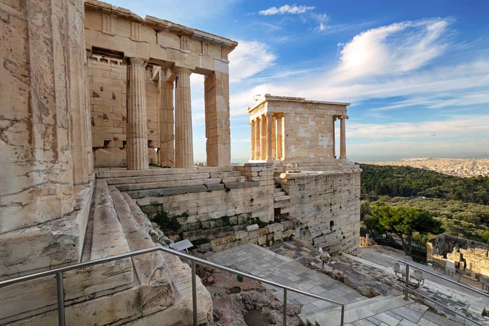 Acropolis: 3D representations & audiovisual self-guided tour - The 3D reconstructions: the best reason to bring a phone