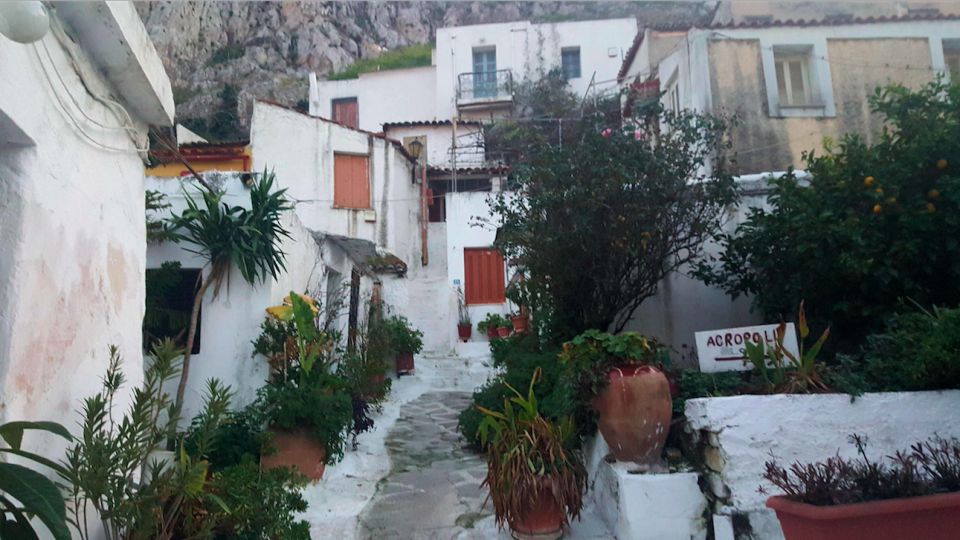 Acropolis, Parthenon and Plaka, Monastiraki Guided tour - What to bring: the small choices that make the day easier