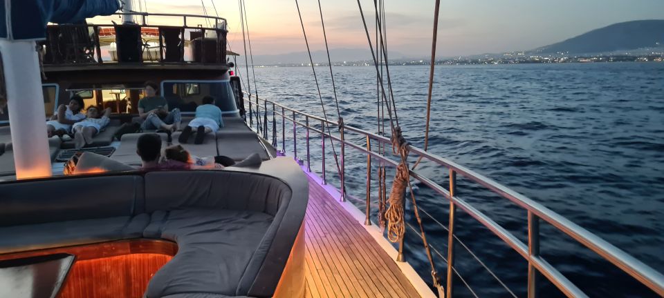 Athens: 3-Hour Sunset Cruise with Swim Stop, Snacks & Drinks - Snacks and drinks onboard: what’s included, and why it matters
