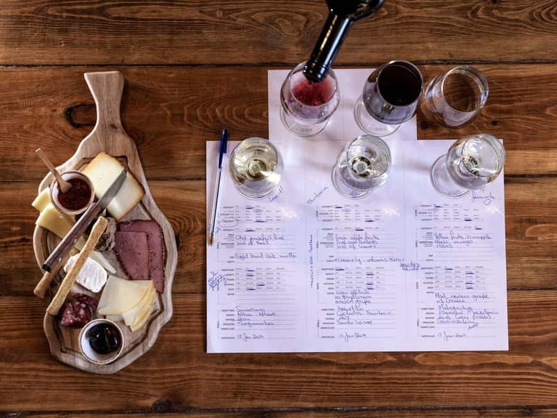 Athens: Acropolis Wine Tasting with Cheese and Olives - Acropolis wine tasting in plain words: what it’s really like
