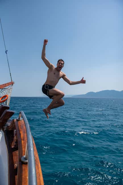 Athens: Agistri, Moni, and Aegina Cruise with Lunch & Drinks - Moni Island (and the Metopi Backup): Swimming in Clear Water Without Getting Off the Boat