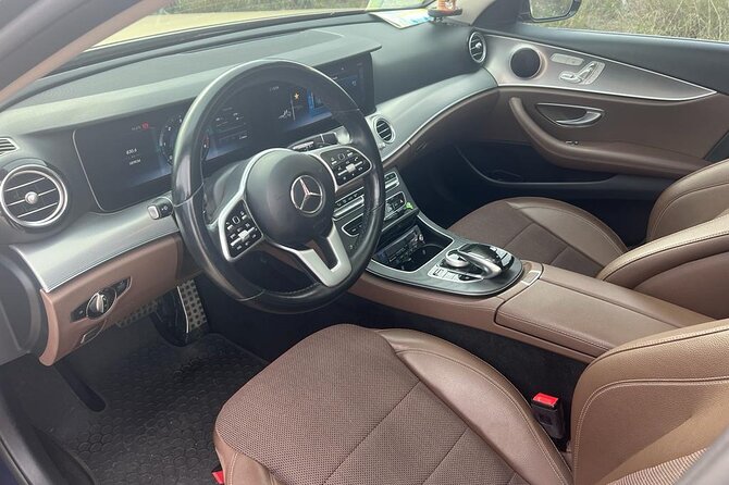 Athens Airport to Athens Center Private Arrival Transfer - Your Car Experience: A/C, Wi-Fi, and a Driver Who Handles the Details