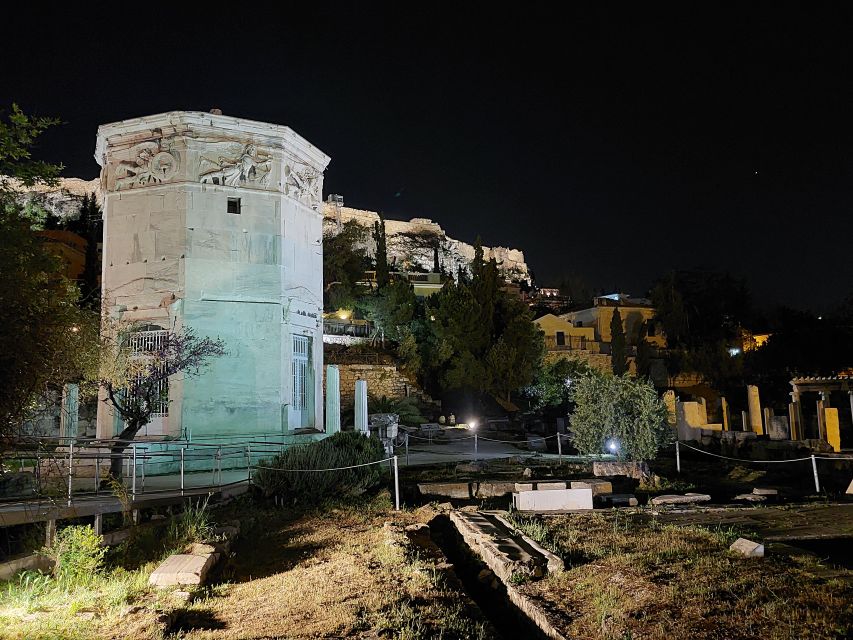 Athens: City Highlights Nighttime Walking Tour in Spanish - Metropolitan Cathedral and Little Mitropolis: church landmarks with local texture