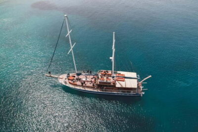Athens: Cruise to Agistri, Moni & Aegina with Lunch & Drinks - Getting to Pasalimani and Marina Zeas without losing time