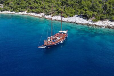 Athens Day Cruise: 3 Islands Tour in the Saronic Gulf with Lunch - The 9:00 am start and the timing that shapes the day