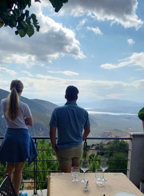 Athens: Delphi, Corycian Cave, and 300 Battlefield Day Trip - Who should book this Delphi and Thermopylae day trip