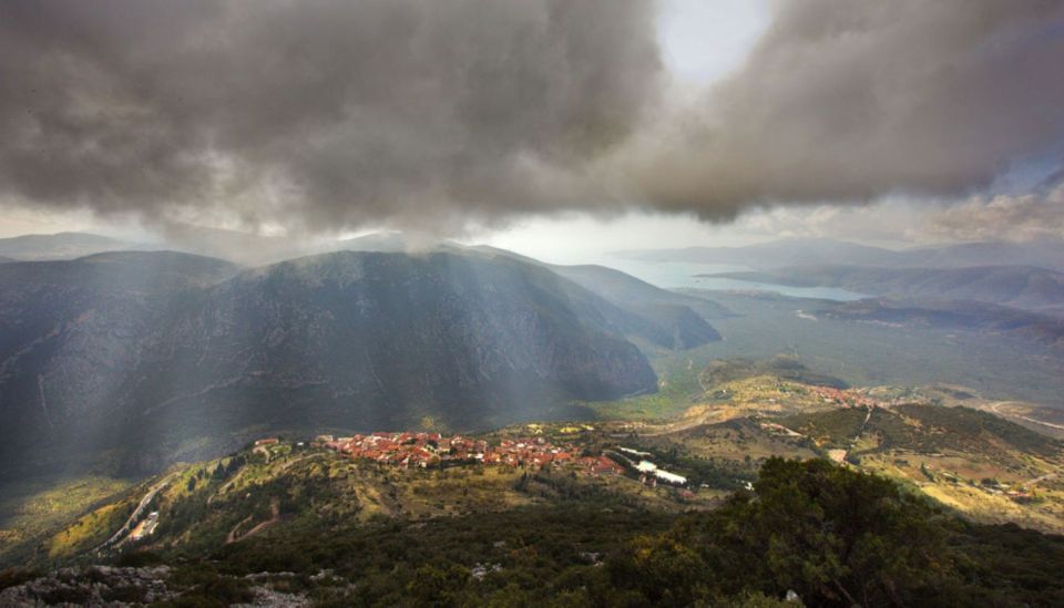 Athens: Delphi, Corycian Cave, and 300 Battlefield Day Trip - Corycian Cave off-road at Parnassos: the oracle story gets physical