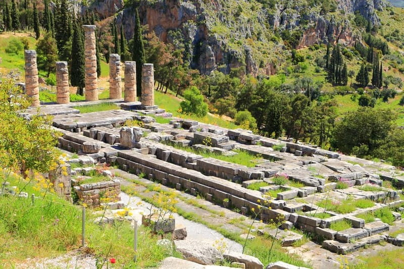 Athens: Delphi Day Tour with Museum & Arachova Village Visit - Arachova: mountain village time on Mount Parnassus