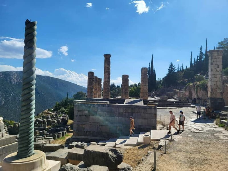 Athens: Delphi Day Tour with Museum & Arachova Village Visit - How to use the limited free time wisely