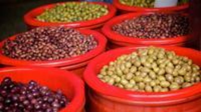 Athens Gourmet Food Small Group Walking Tour - Stop 6: Platia Theatrou for Small-Spot Eating