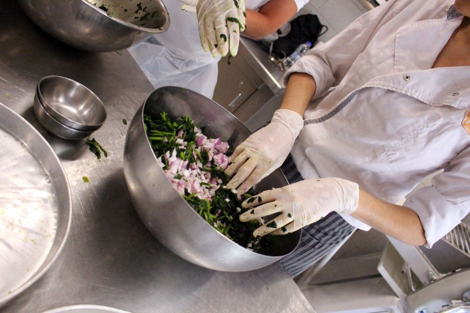 Athens: Greek Cooking Class & Dinner on a Rooftop - Comfort, clothing, and small practical notes that matter