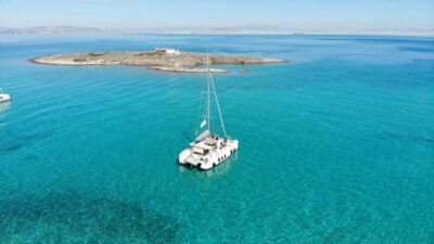 Athens: Half-Day Morning Catamaran Cruise with Meal & Drinks - Meeting point at Alimos Marina: how to avoid the first-stress moment