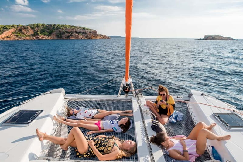 Athens: Half-Day Sunset Catamaran Cruise with Meal & Drinks - Should you book this Athens sunset catamaran cruise?