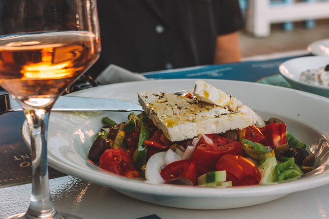 Athens Highlights Evening Tour with Dinner - Small Group Tour - Monastiraki and Psiri: neighborhoods you can keep wandering after dinner