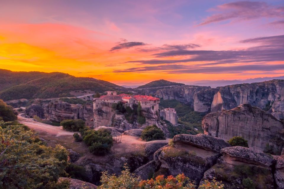 Athens: Meteora 2-Day Trip with Hotel, Sunset & Morning tour - Kalambaka hotel and breakfast: your launchpad for day two