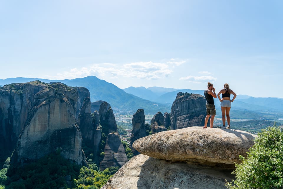 Athens: Meteora Day Trip with Audio Guide and Lunch Option - Audio guide in 8 languages: how to use it without getting stuck