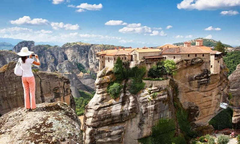 Athens: Meteora Monasteries Day Trip with Caves and Lunch - The Great Meteor monastery stop: your main anchor on the rocks
