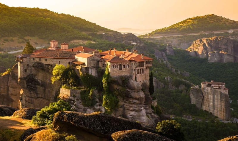 Athens: Meteora Tour with Local Guide and Greek Lunch - Who should book this Meteora day trip from Athens