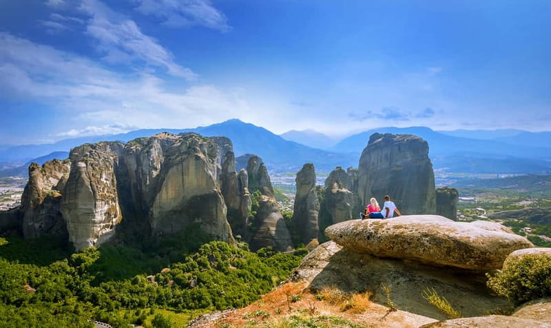 Athens: Meteora Tour with Local Guide and Greek Lunch - Morning logistics: the 07:45 start and what it means for your day