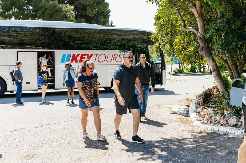 Athens: Mythology of Delphi, Museum and Arachova Guided Tour - Comfort checklist for a 10-hour Delphi day