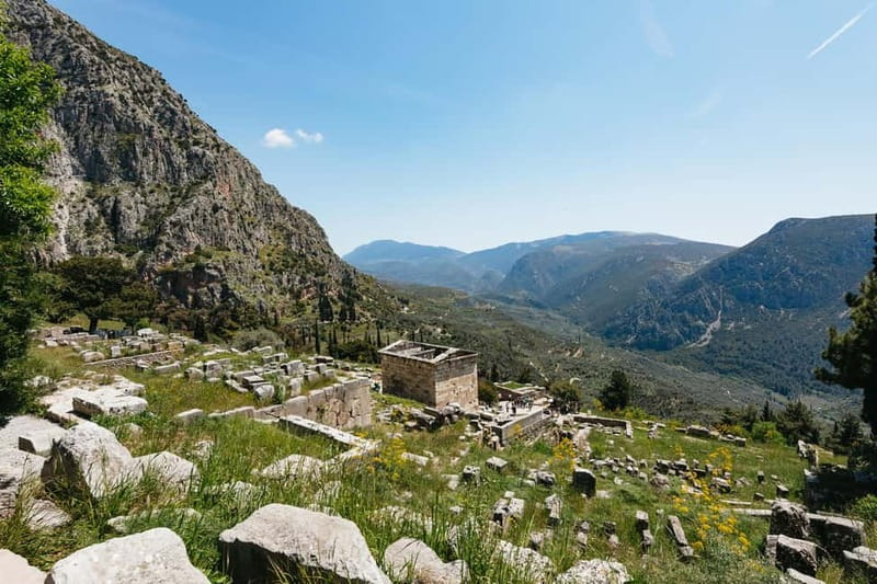 Athens: Mythology of Delphi, Museum and Arachova Guided Tour - Delphi Museum: the Charioteer and the artifacts that explain the sanctuary