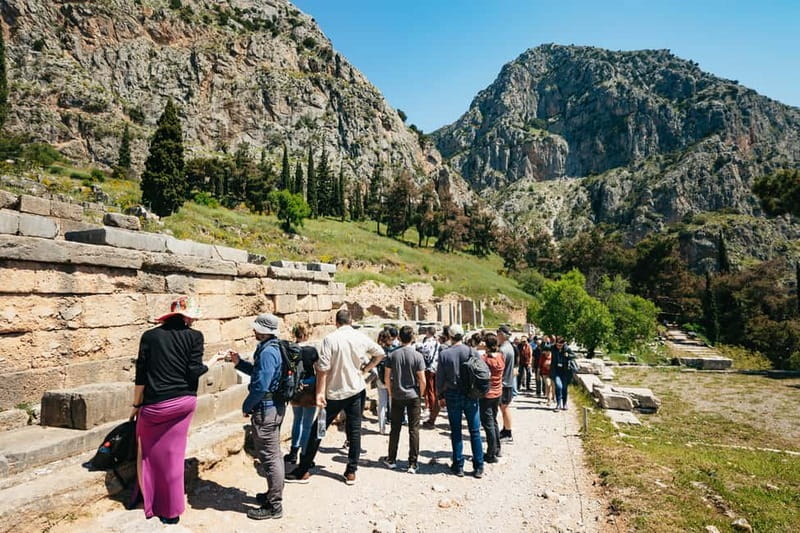 Athens: Mythology of Delphi, Museum and Arachova Guided Tour - Headsets, Wi‑Fi, and the guide style that makes Delphi click
