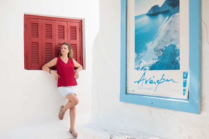Athens Old City Private Photoshoot Tour/ 3hours - Stop 3: Plaka’s Old Alleys for Real Stroll-and-Smile Moments