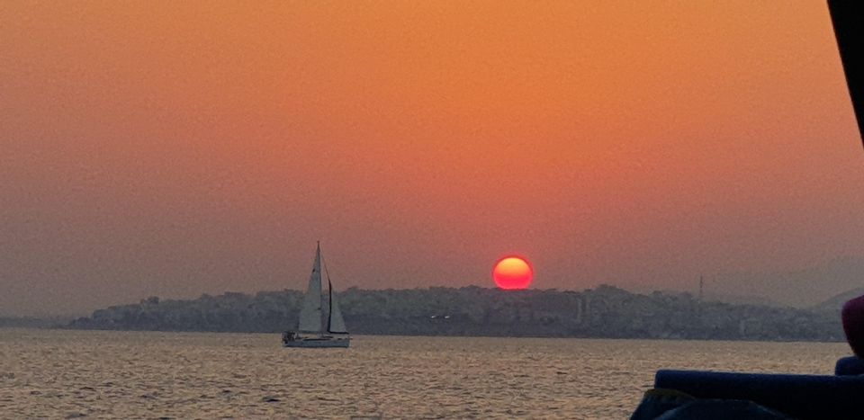 Athens: Riviera Catamaran Tour with Fresh Meal and Drinks - Comfort, Bathrooms, and Practical Boat Tips