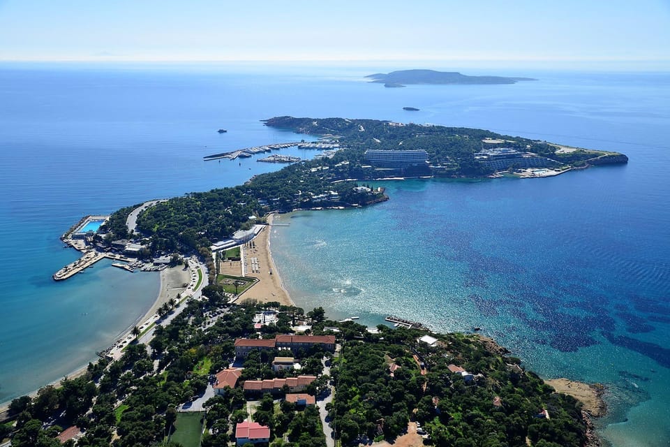 Athens Riviera: Poseidon Temple & Lake Vouliagmeni Day Tour - What to Pack for the Athens Riviera Day (No Guessing Needed)