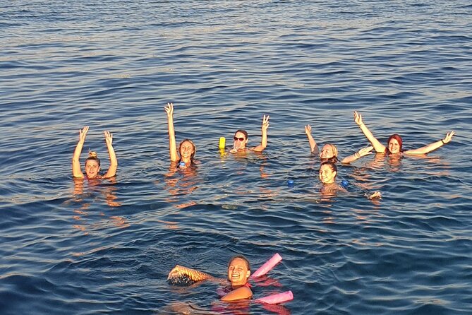 Athens Riviera Private Sail Catamaran with Meal and Wine - Stop 2: Prasoniso Island lunch, then one more hour to enjoy the sea