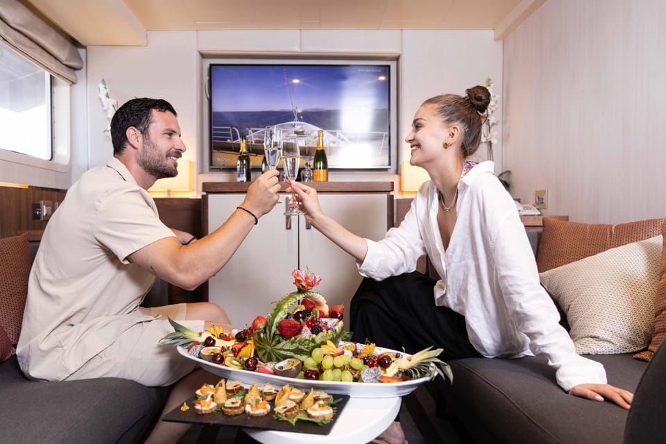 Athens: Saronic Islands Cruise with VIP Area Seating & Lunch - A VIP one-day sail across the Saronic Gulf