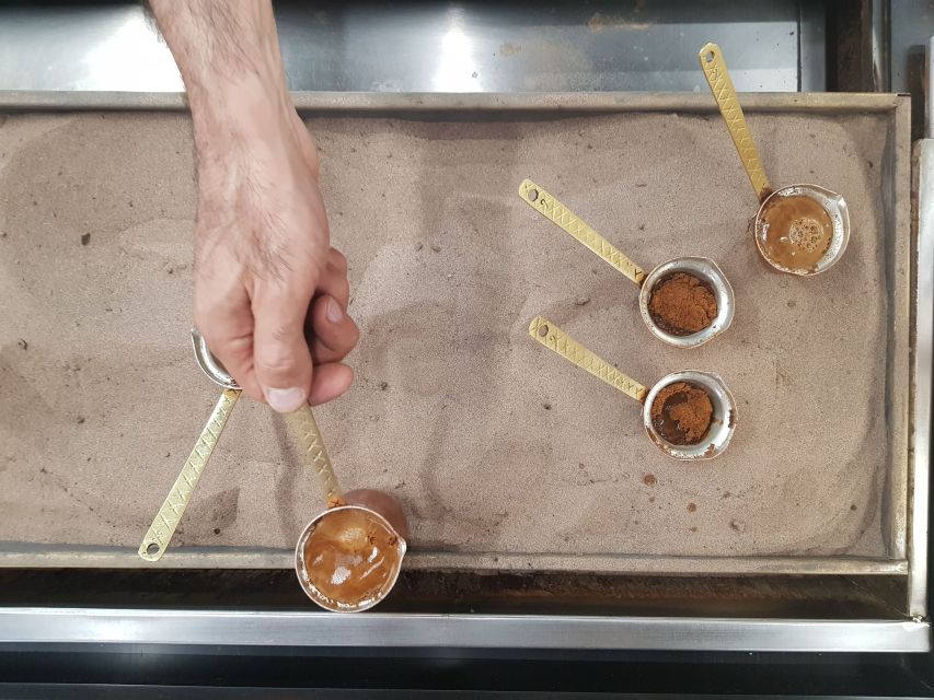 Athens: The Classic Food Tasting Tour - Koulouri and mezze with tsipouro: ending the Greek way