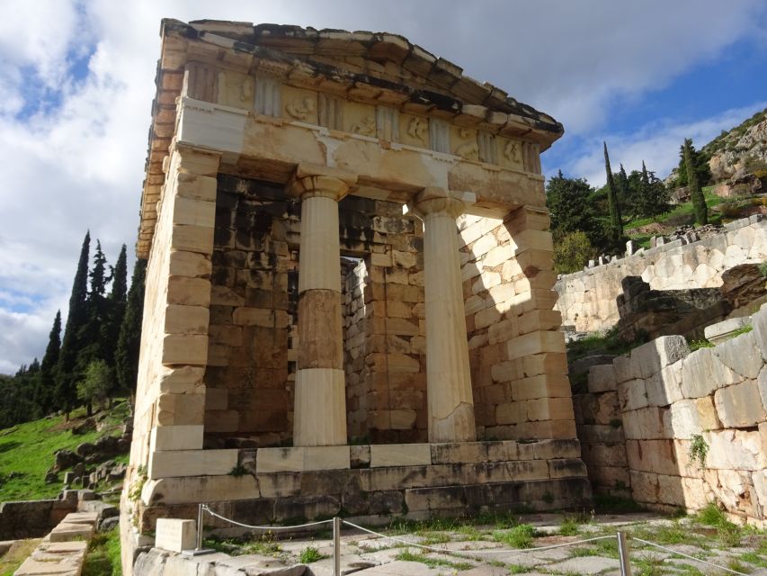 Delphi and Meteora: 2-Day Bus Tour from Athens - Delphi and Meteora from Athens: why this route works