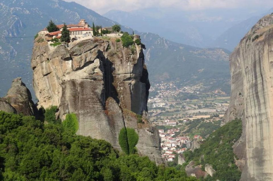 Delphi and Meteora: 2-Day Bus Tour from Athens - What’s included (and what you’ll handle yourself)