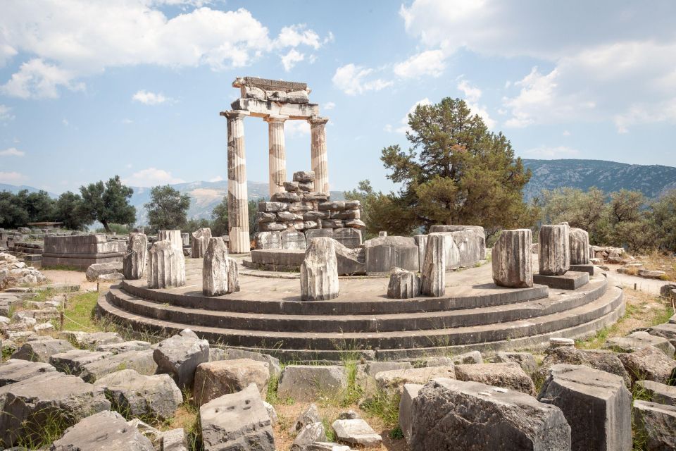 Delphi Small-Group Day Trip From Athens - From Athens to Delphi: the Beotia drive and what it buys you