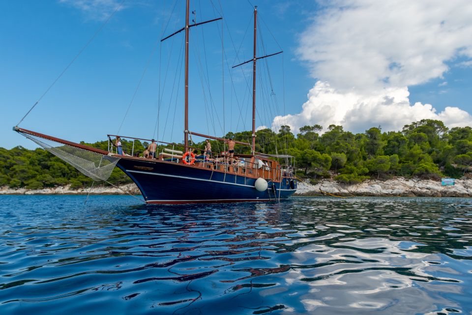 From Athens: Aegina, Agistri and Metopi Day Cruise w/ Lunch - What to pack (so the day feels easy, not chaotic)