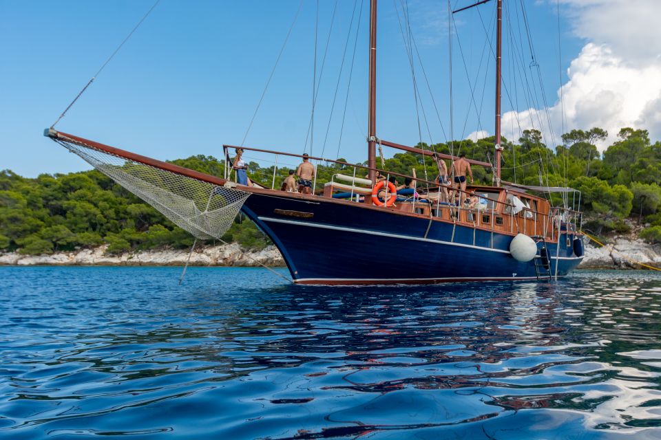 From Athens: Aegina, Agistri and Metopi Day Cruise w/ Lunch - From Athens Marina Zeas: how the day gets moving