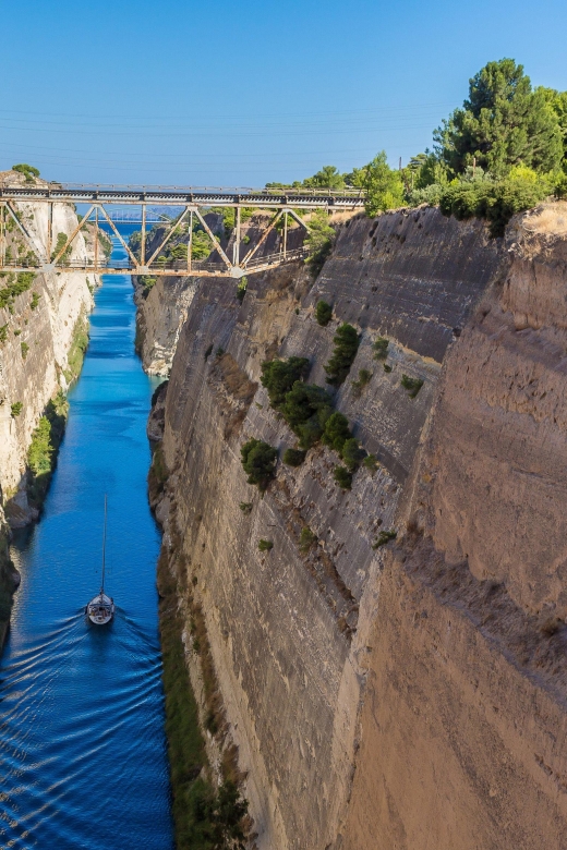 From Athens: Ancient Corinth Day Trip with Canal & VR Guide - Lunch and the Kechries port stop: where the day turns scenic