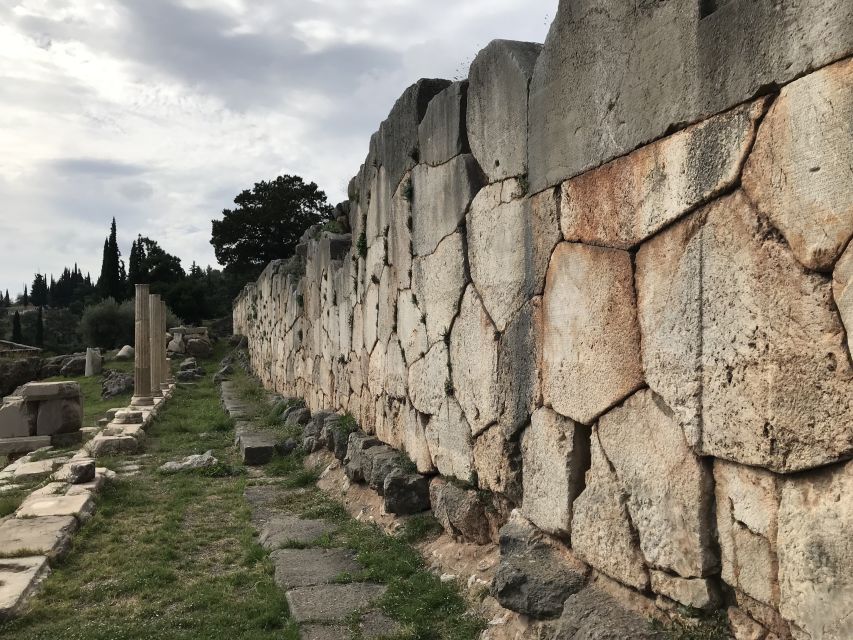 From Athens: Day Tour to Delphi - Guides and Group Comfort: Why People Rate This So High