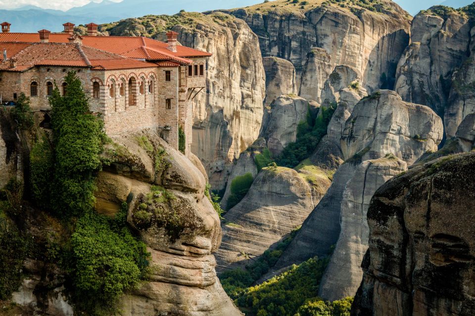 From Athens: Delphi and Meteora 2-Day Tour with Hotel - FAQ