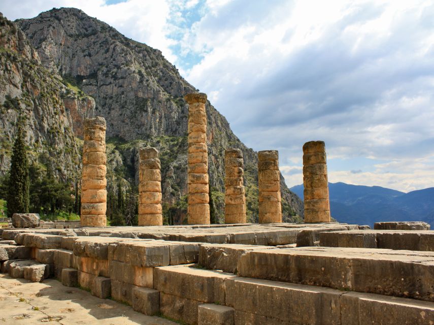 From Athens: Private Delphi and Thermopylae Guided Day Trip - Delphi archaeological site: Apollo’s world, the theater, and the sacred map