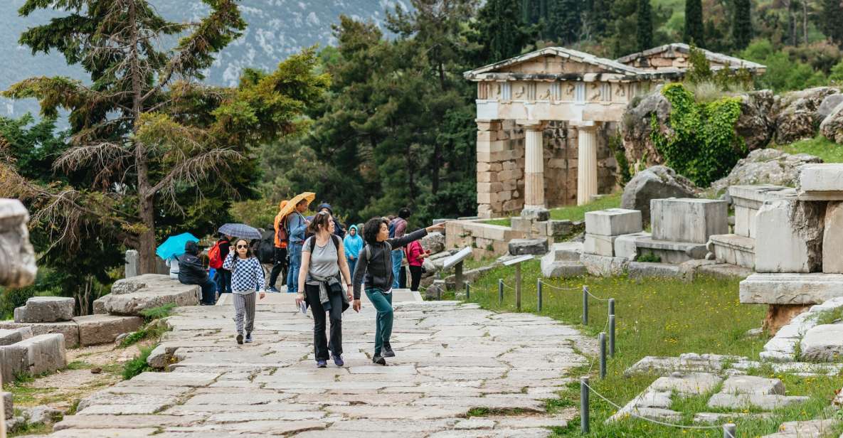 From Athens: Small-Group Delphi, Museum & Arachova Day Trip - What your guide style does for the experience (and who you might get)