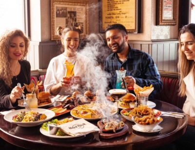 Hard Rock Cafe Athens with Set Menu for Lunch or Dinner - Acoustic vs Electric: how the set menus work in real life