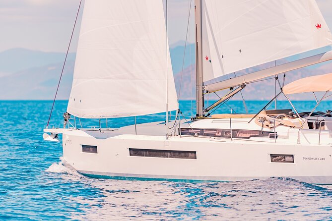 Luxury Catamaran Sunset Semi-Private & Greek Gastronomy in Athens - Hydrousa island: the swim-and-sun part of the trip