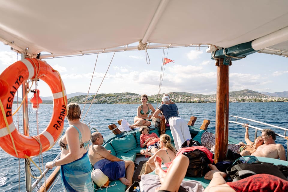 Porto Rafti: Athens Cruise Tour with Mediterranean BBQ - Getting from Athens area to Porto Rafti fast: Resalto Terminal to open water